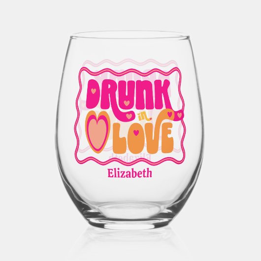 Retro Drunk in Love Bachelorette-feestje Wijnglas Zonder Voet (Achterkant)