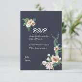 Retro Elegant White Flower Lijst Navy RSVP Kaartje (Staand voorkant)
