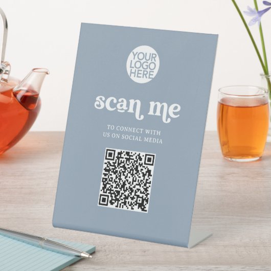 Retro en Boho | Dusty Roos Scan Me QR Code Reclamebord Met Voetstuk (Insitu)
