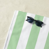 Retro esthetisch groen wit gepersonaliseerd monogr strandlaken (In situ)