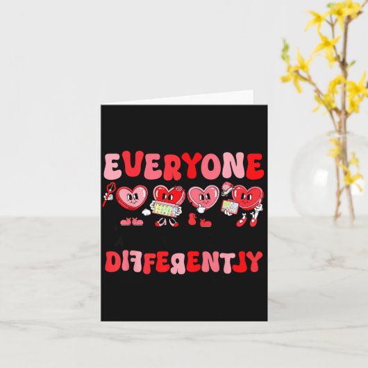 Retro Everyone Communicates Differently Autism Val Kaart (Gele Bloem)