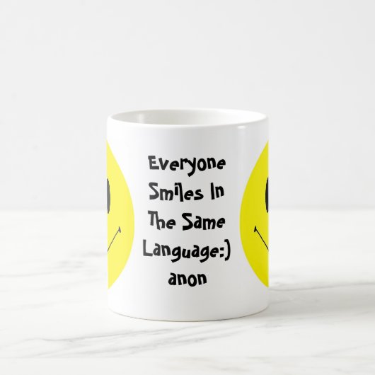 Retro  Face Happy Smile Mok Cup (Center)