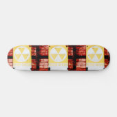 Retro Fallout Shelter Urban Grunge Skateboard (Horizontaal)