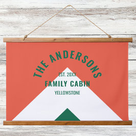 Retro Familie Cabin Gepersonaliseerde Naam Rood Gr Hangend Wandkleed