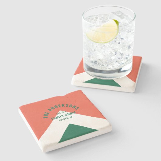 Retro Familie Cabin Gepersonaliseerde Naam Rood Gr Stenen Onderzetter (Zijkant)