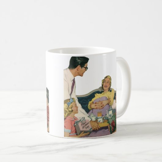 Retro familie serveert mam ontbijt op bed koffiemok (Voorkant rechts)