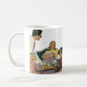 Retro familie serveert mam ontbijt op bed koffiemok (Links)