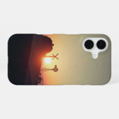 Retro Farmstead Silhouette iPhone 16 Hoesje (Achterkant horizontaal)