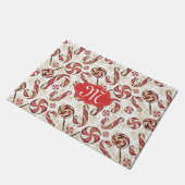 Retro Festive Cute Red Candy Cane Pattern Monogram Deurmat (Schuin)