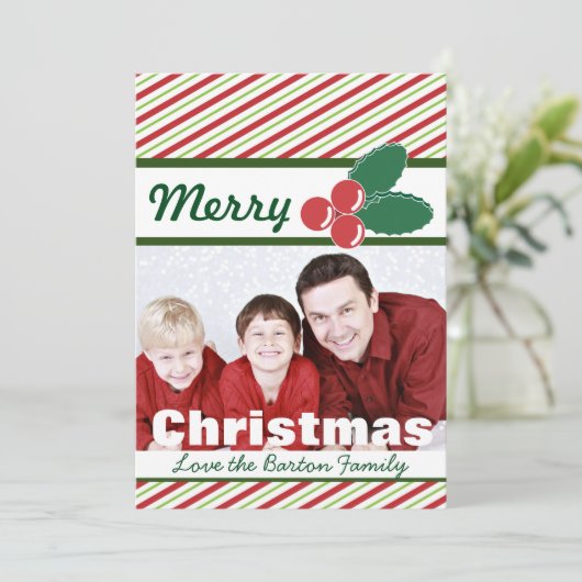 Retro Festive Stripes en Holly Custom Photo Feestdagenkaart (Staand voorkant)