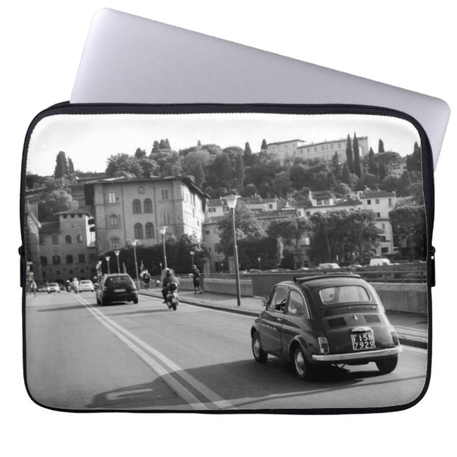 Retro Fiat 500 in Florence Laptop Sleeve (Voorkant)