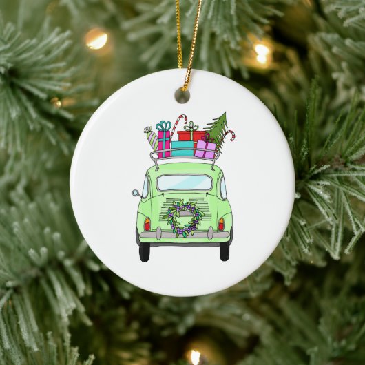 Retro Fiat 500 met kerstcadeaus Keramisch Ornament (Boom)