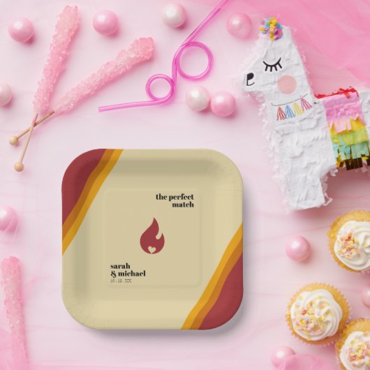 Retro Fire Heart Striped De Perfecte Match Bruilof Papieren Bordje (Feest)