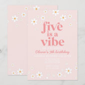 Retro Five is een Vibe daisy 5th Birthday Uitnodig Kaart (Voorkant / Achterkant)