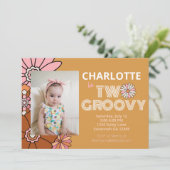 Retro Floral Daisy Two Groovy Birthday Kaart (Staand voorkant)