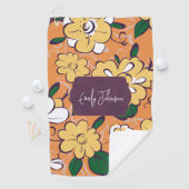 Retro Floral Orange Yellow White Custom Name Golfhanddoek (Insitu)
