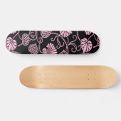 Retro Floral Patroonroze op zwart Persoonlijk Skateboard (Horizontaal)