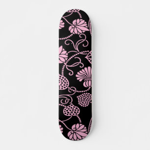 Retro Floral Patroonroze op zwart Persoonlijk Skateboard