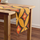 Retro Flower op Mid Century Circles sinaasappel Korte Tafelloper (Voorbeeld)