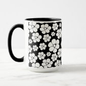 Retro Flower Pattern in White op Black Mok (Links)