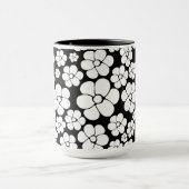 Retro Flower Pattern in White op Black Mok (Midden)