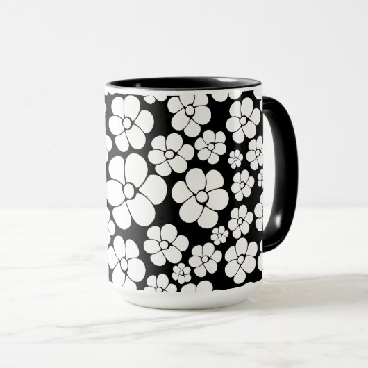 Retro Flower Pattern in White op Black Mok (Voorkant rechts)