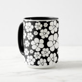 Retro Flower Pattern in White op Black Mok (Voorkant links)