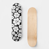 Retro Flower Pattern in White op Black Persoonlijk Skateboard (Voorkant)