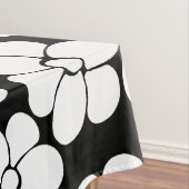 Retro Flower Pattern in White op Black Tafelkleed (Voorbeeld)