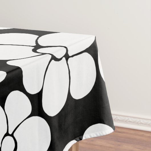 Retro Flower Pattern in White op Black Tafelkleed (Voorbeeld)