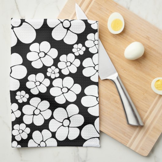 Retro Flower Pattern in White op Black Theedoek (Quarter Fold)