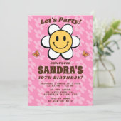Retro Flower Smile bewerkbare uitnodiging (Staand voorkant)