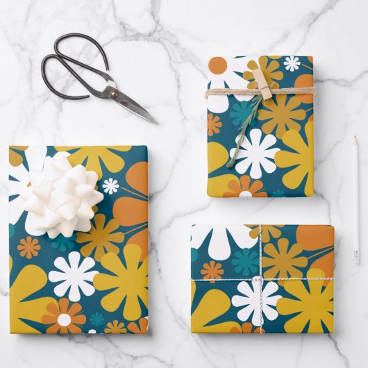 Retro Flowers 60s 70s Aesthetisch Floral Pattern Inpakpapier Vel (Voorkant)