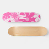 Retro Flowers Roze Patroon met Initiaal Persoonlijk Skateboard (Horizontaal)