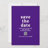 Retro Font Paarse QR Code Modern Wedding Save The Date (Voorkant)