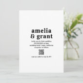Retro Font Zwart en Wit QR Code Modern Wedding Kaart (Staand voorkant)