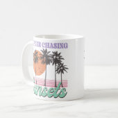 Retro "Forever Chasing Zonsondergangen" Koffiemok (Voorkant links)