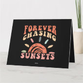 Retro Forever Chasing Zonsondergangen Zomervakant Kaart (Achterkant)