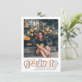 Retro | Fotoaankondiging Maroon Afstuderen 2023 Kaart (Staand voorkant)