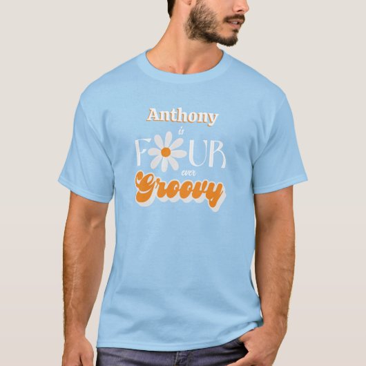 Retro Four Ever Groovy Boys 4e Verjaardag T-shirt (Voorkant)