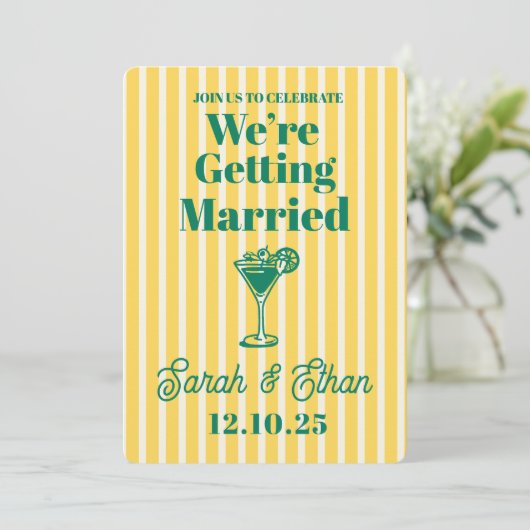 Retro Funky Gestreepte Groen Gele Bruiloft Kaart (Staand voorkant)