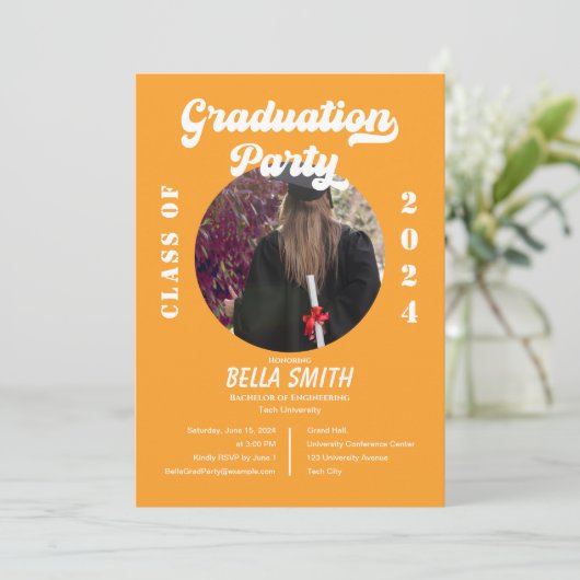 Retro Funky Roze en Oranje Afstuderen Invitation Kaart (Staand voorkant)