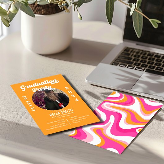 Retro Funky Roze en Oranje Afstuderen Invitation Kaart