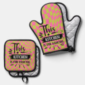 Retro Funny Keuken Gezegde Roze Groen Ovenwant & Pannenlap Set (Voorkant / Achterkant)