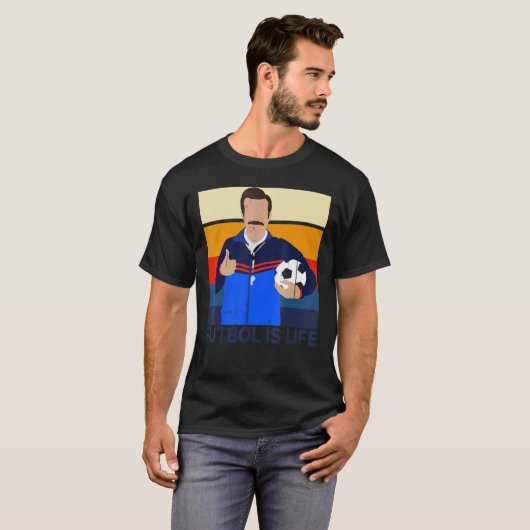 Retro  Futbol is levensessentieel T-shirt (Voorkant volledig)