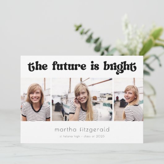 Retro Future is heldere aankondiging van Afstudere (Staand voorkant)