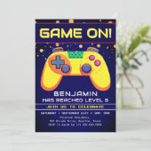 Retro Gamer Arcade verjaardagsfeestje uitnodiging (Staand voorkant)