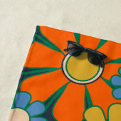 Retro Garden Flowers 60s 70s Floral Pattern Strandlaken (In situ)