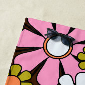 Retro Garden Flowers Groovy 60s 70s Floral Pattern Strandlaken (In situ)