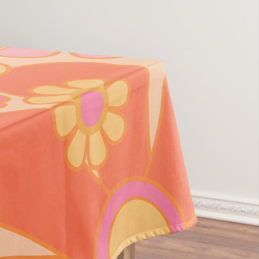 Retro Garden Flowers Groovy Floral Pink Yellow Tafelkleed (Voorbeeld)
